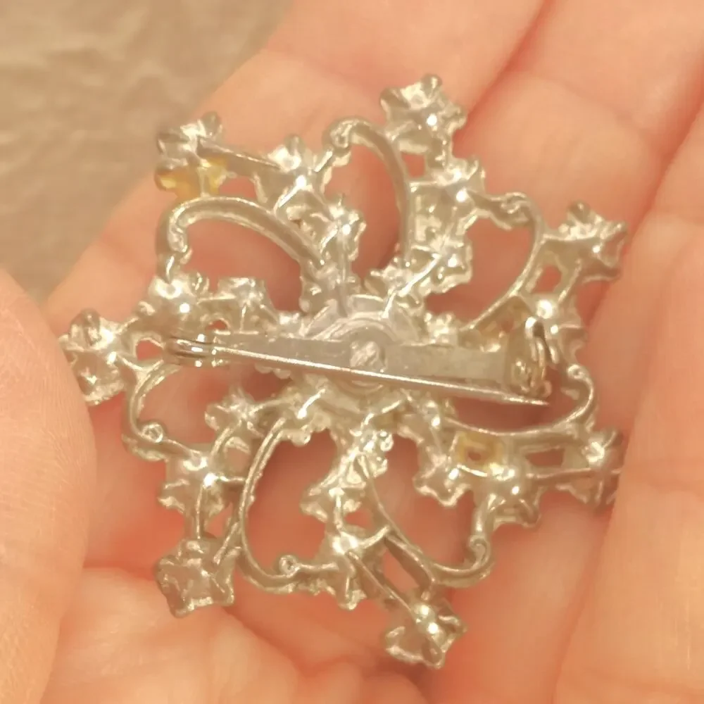 Vintage Silver Tone Flower Brooch 1970s Rhinestone Pin Starburst Retro Costume